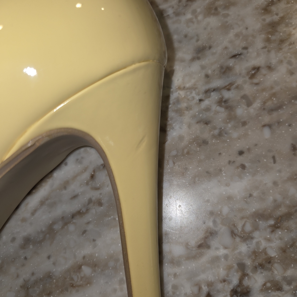 Chinese Laundry Yellow Patent Heels - Picture 4 of 5